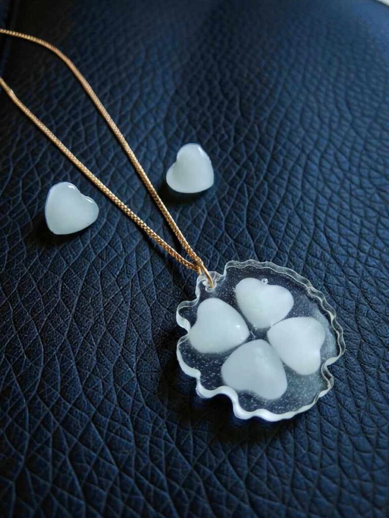 unique heart pendent